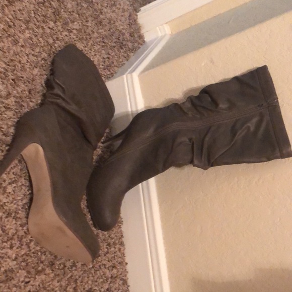 Nice boots - Picture 2 of 3